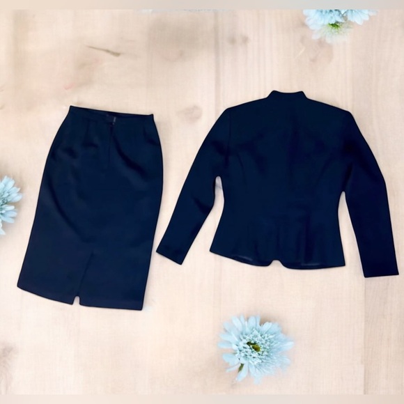 Vintage Adrianna Papell Navy Blazer & Skirt - Picture 3 of 14